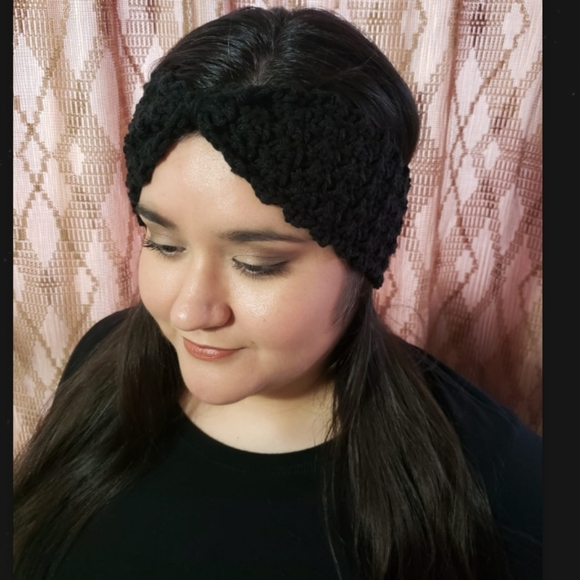 Beret hat, round scarf, headband. - Picture 3 of 4